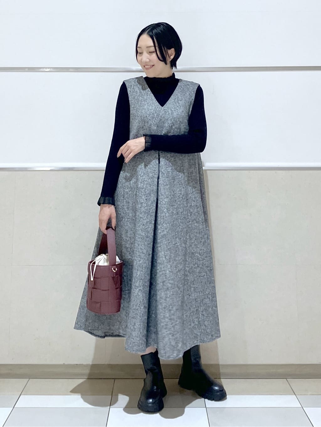 eriko さんの「Dessin｜【洗える】Vネックジャンパースカート」を使ったコーディネート