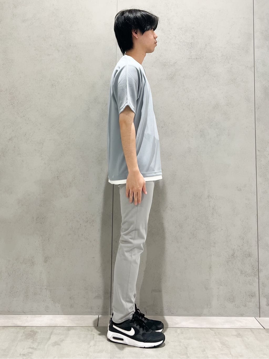 SHI-MAさんの「THE SHOP TK｜ツイルキーネック 半袖Tシャツ 接触冷感/洗濯機OK」を使ったコーディネート