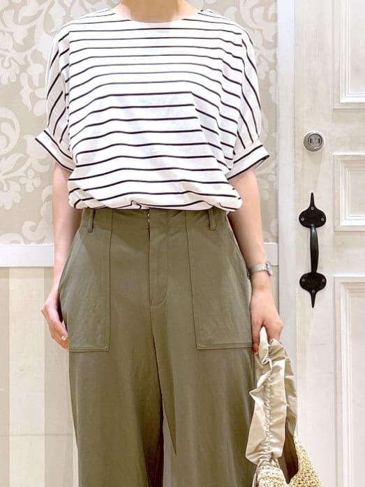 望 愛さんの「grove｜【接触冷感】見た目はきちんと、着心地はらくちん クロップドベイカーパンツ」を使ったコーディネート