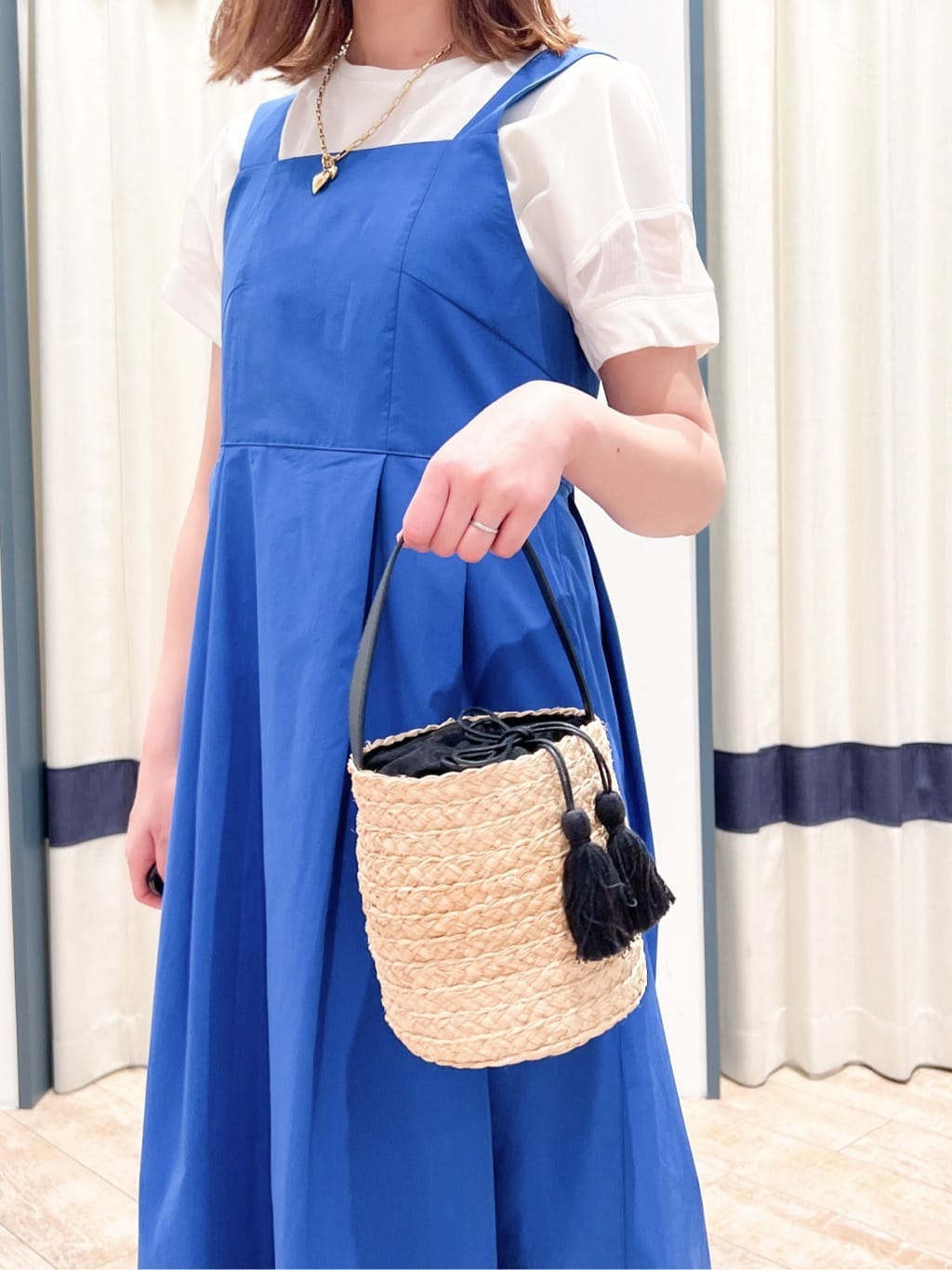 SAYAKAさんの「grove｜◆【雑誌掲載】シルエットが映える洗練ジャンパードレス」を使ったコーディネート