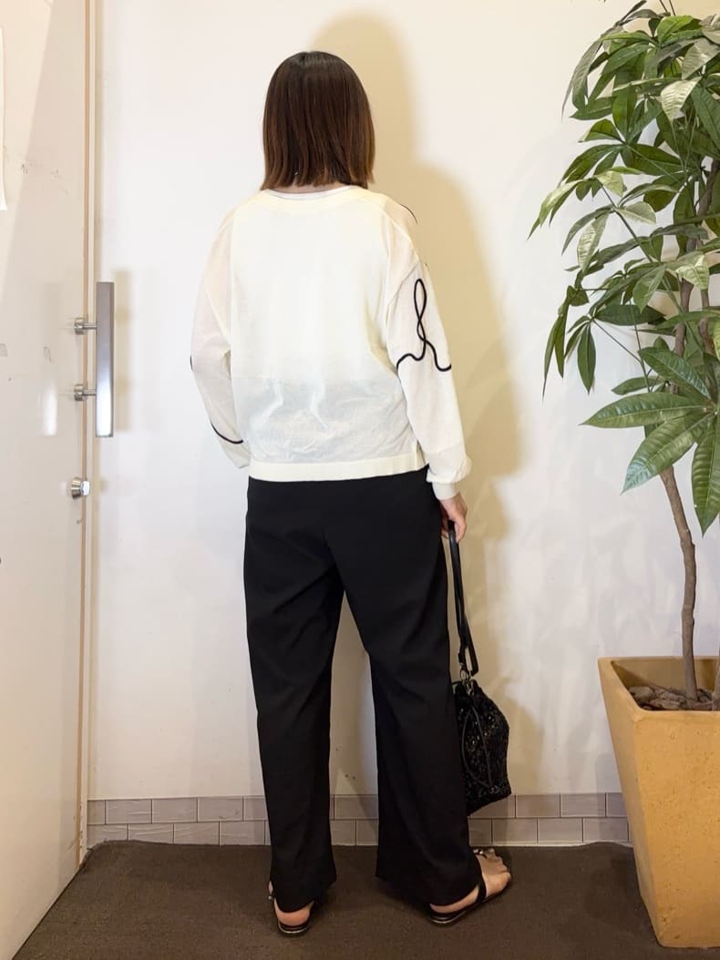 宗形さんの「SHOO･LA･RUE｜【着丈選べる】触れる度ひんやり ゆるきれい イージーワイドパンツ」を使ったコーディネート