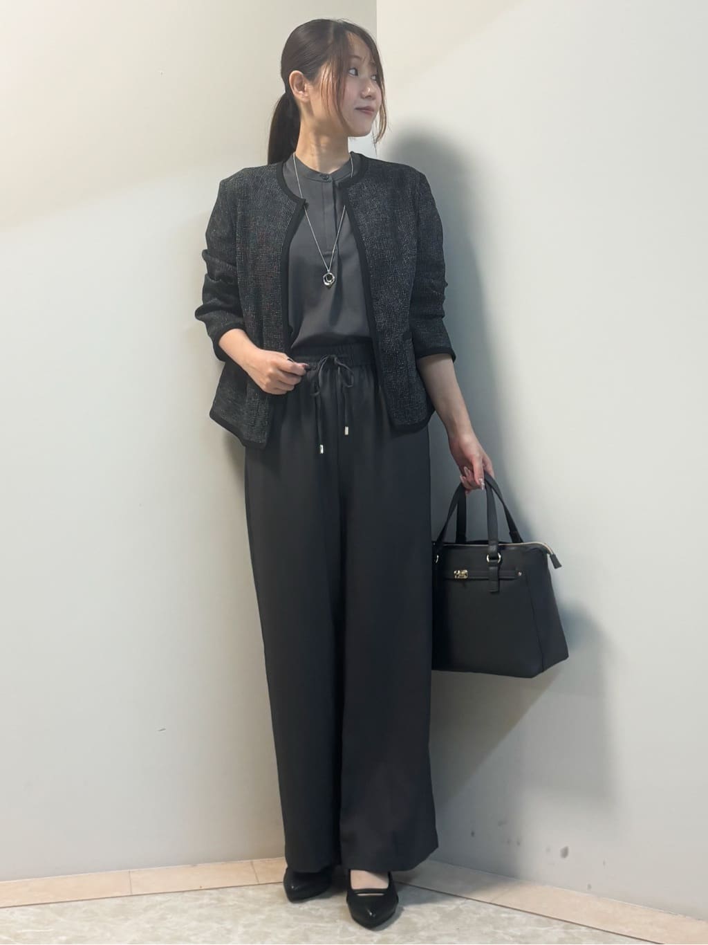 Sawaさんの「Reflect｜【E‐QUALITY／ウエスト総ゴム／セットアップ／単品使いOK◎】ブラウス＋ストレートパンツセット」を使ったコーディネート