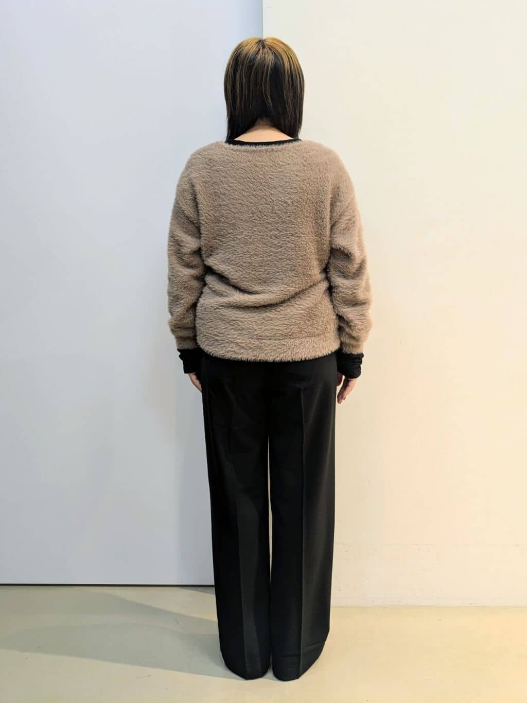 kotoさんの「THE SHOP TK｜【華やかで柔らか】ふわふわフェザーニット/洗える・前後2WAY」を使ったコーディネート