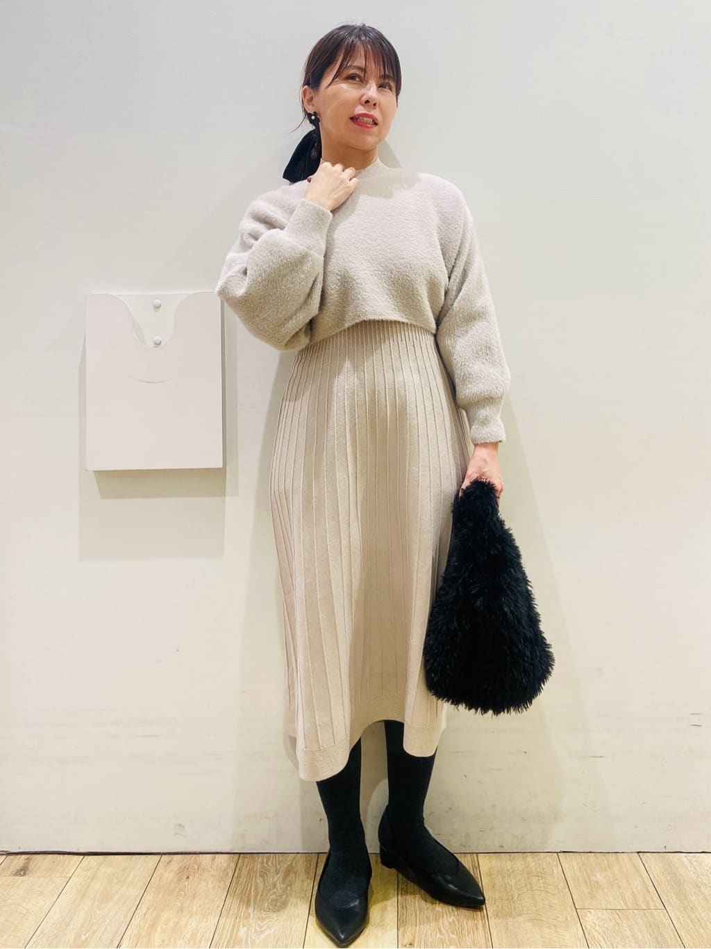 YUKOさんの「index｜ラメフェザープルオーバーセット ニットワンピース【洗濯機OK】《XS～LL》」を使ったコーディネート