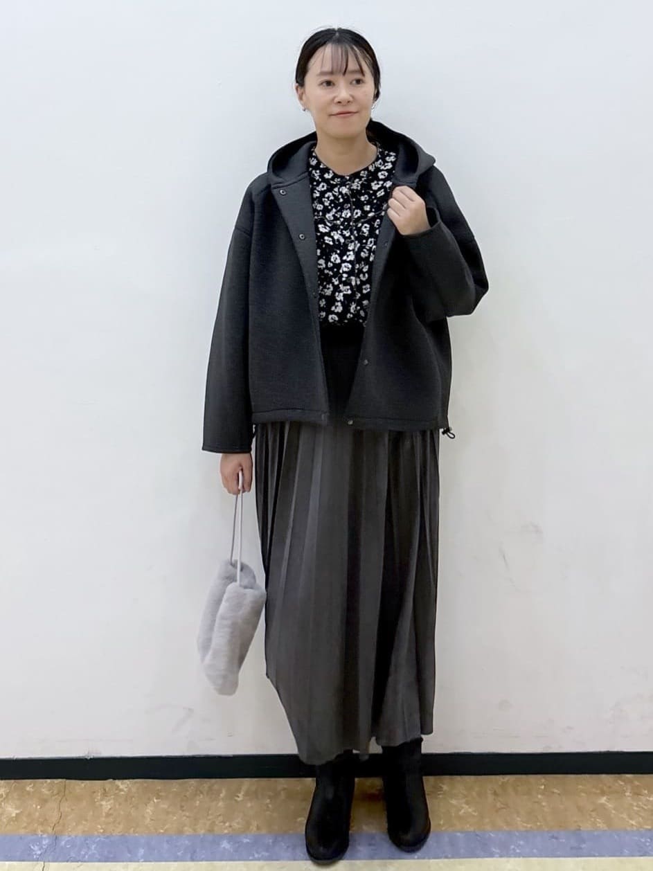 akariさんの「OPAQUE.CLIP｜フラワープリントブラウス【洗濯機OK】」を使ったコーディネート