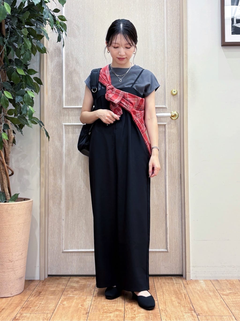 なみさんの「SHOO･LA･RUE｜【S-LL】大人カジュアルに ベアトップ風 キャミサロペット」を使ったコーディネート