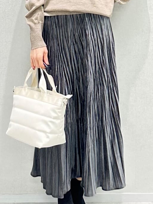 Miwaさんの「UNTITLED｜【アンサンブル可/洗える】シルクウールカシミヤ ドルマンスリーブニット」を使ったコーディネート