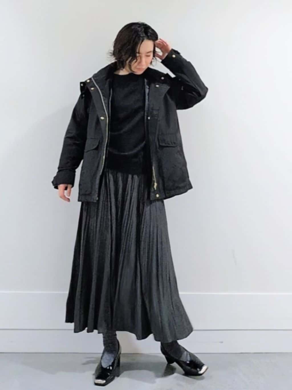 ミズタさんの「UNTITLED｜【アンサンブル可/洗える】シルクウールカシミヤ ドルマンスリーブニット」を使ったコーディネート