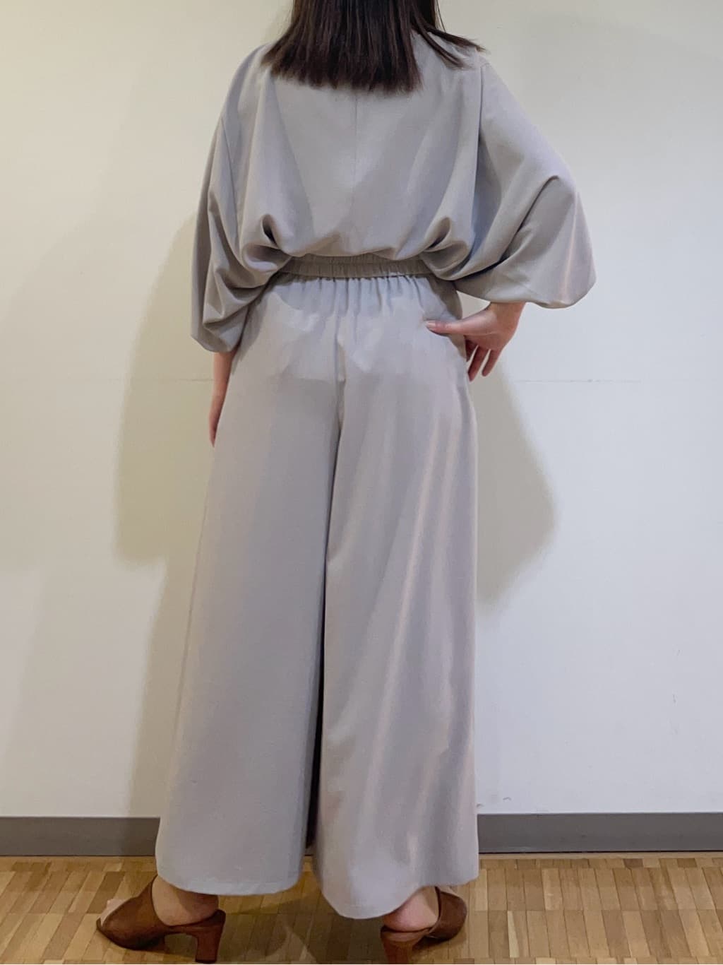 フナキさんの「UNTITLED｜◆ビッグトップネックレス」を使ったコーディネート