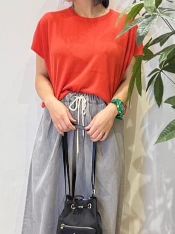 misakiさんの「SHOO･LA･RUE｜【S-LL/ひんやり/UV】二の腕をきれいにカバー ショルダータックトップス」を使ったコーディネート