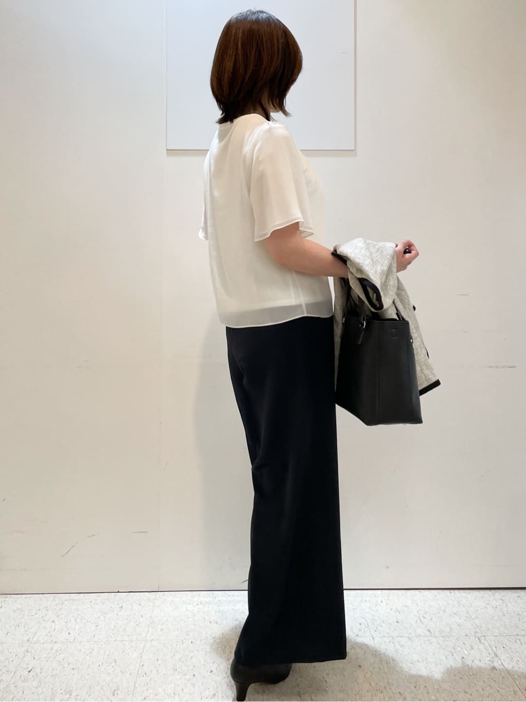 めいさんの「Reflect｜【一枚着で着映え◎／ジャケットのインナーにも】フロント開きブラウス」を使ったコーディネート