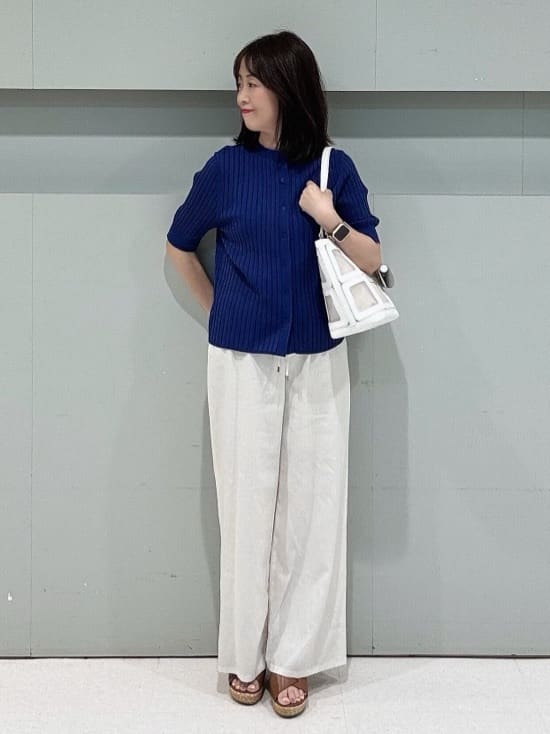 makiさんの「UNTITLED｜バイカラーメガネストラップ」を使ったコーディネート