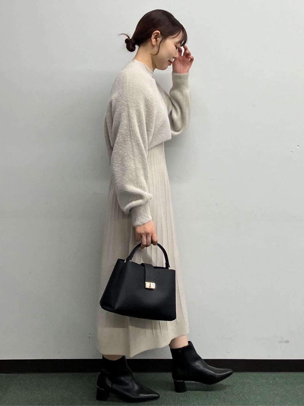 MAYUKIさんの「index｜ラメフェザープルオーバーセット ニットワンピース【洗濯機OK】《XS～LL》」を使ったコーディネート