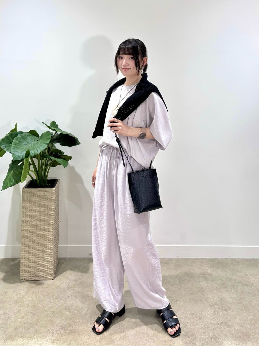 ibukiさんの「INDIVI｜◆【洗える／5分袖／UVケア／SETUP可能】モモンガスリーブブラウス」を使ったコーディネート