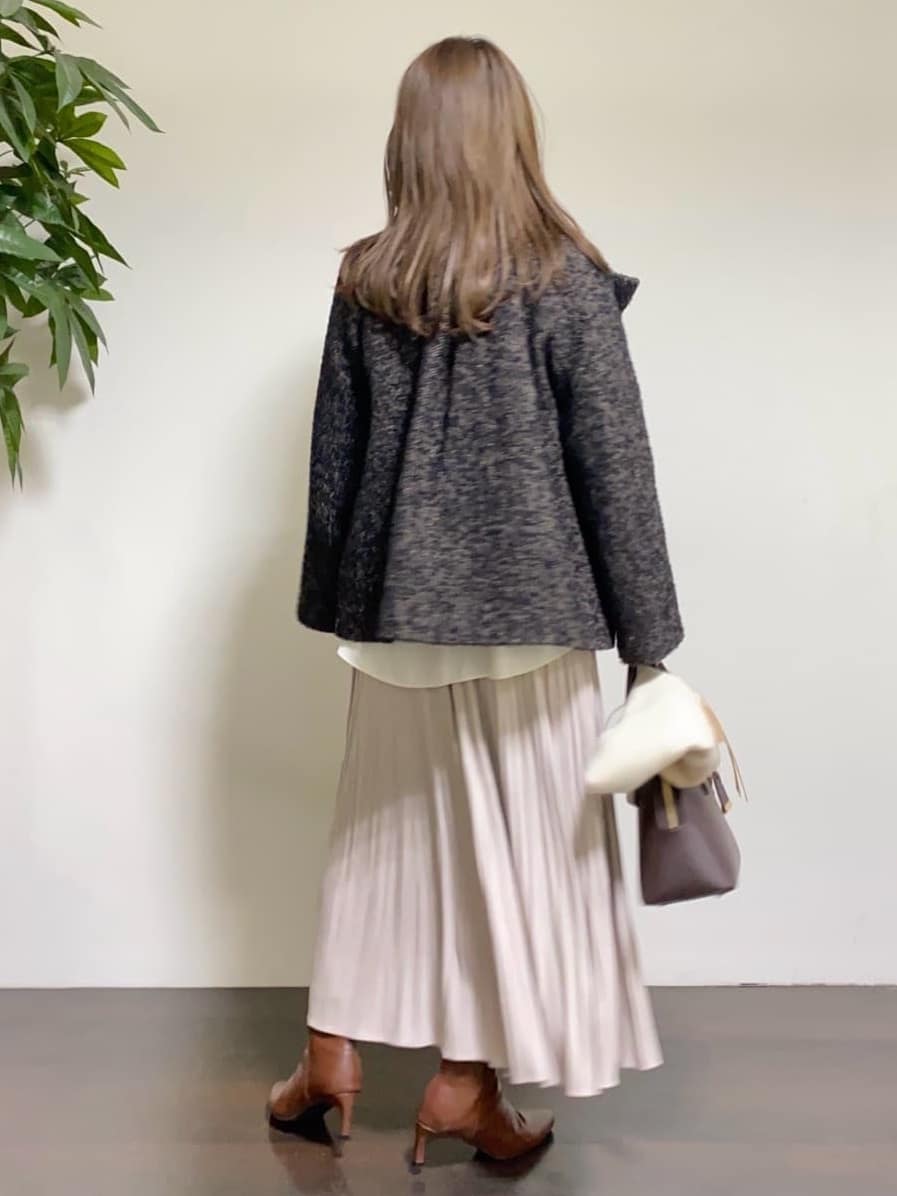 tomoさんの「UNTITLED｜【ふわふわニット/前後2WAY】フォックスカシミヤカーディガン」を使ったコーディネート