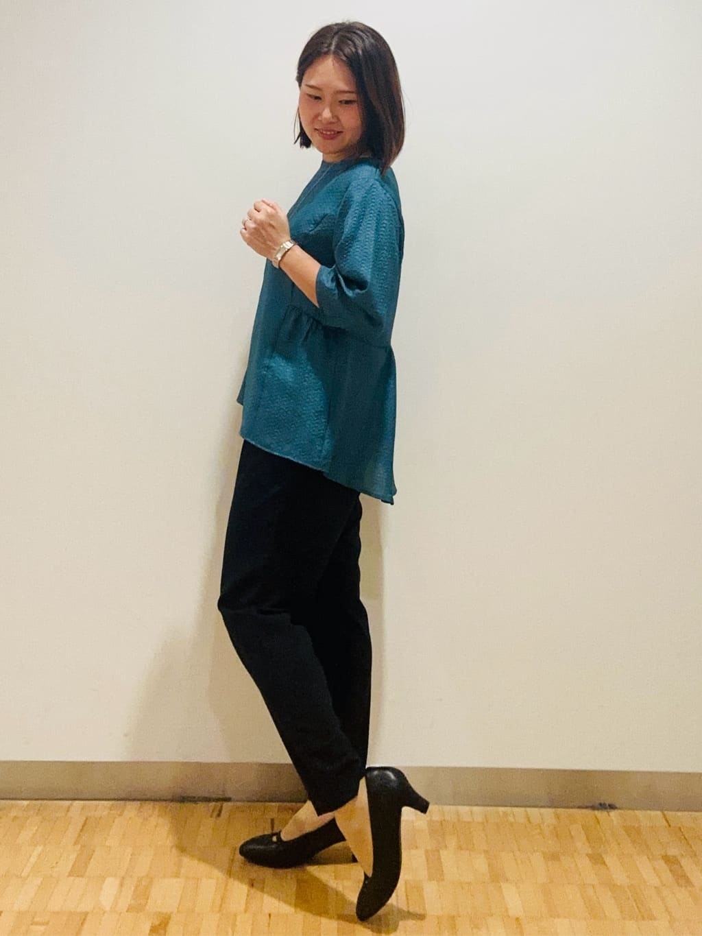haseさんの「Reflect｜【すっきり見え！長め丈】ペプラムデザインシアーブラウス」を使ったコーディネート