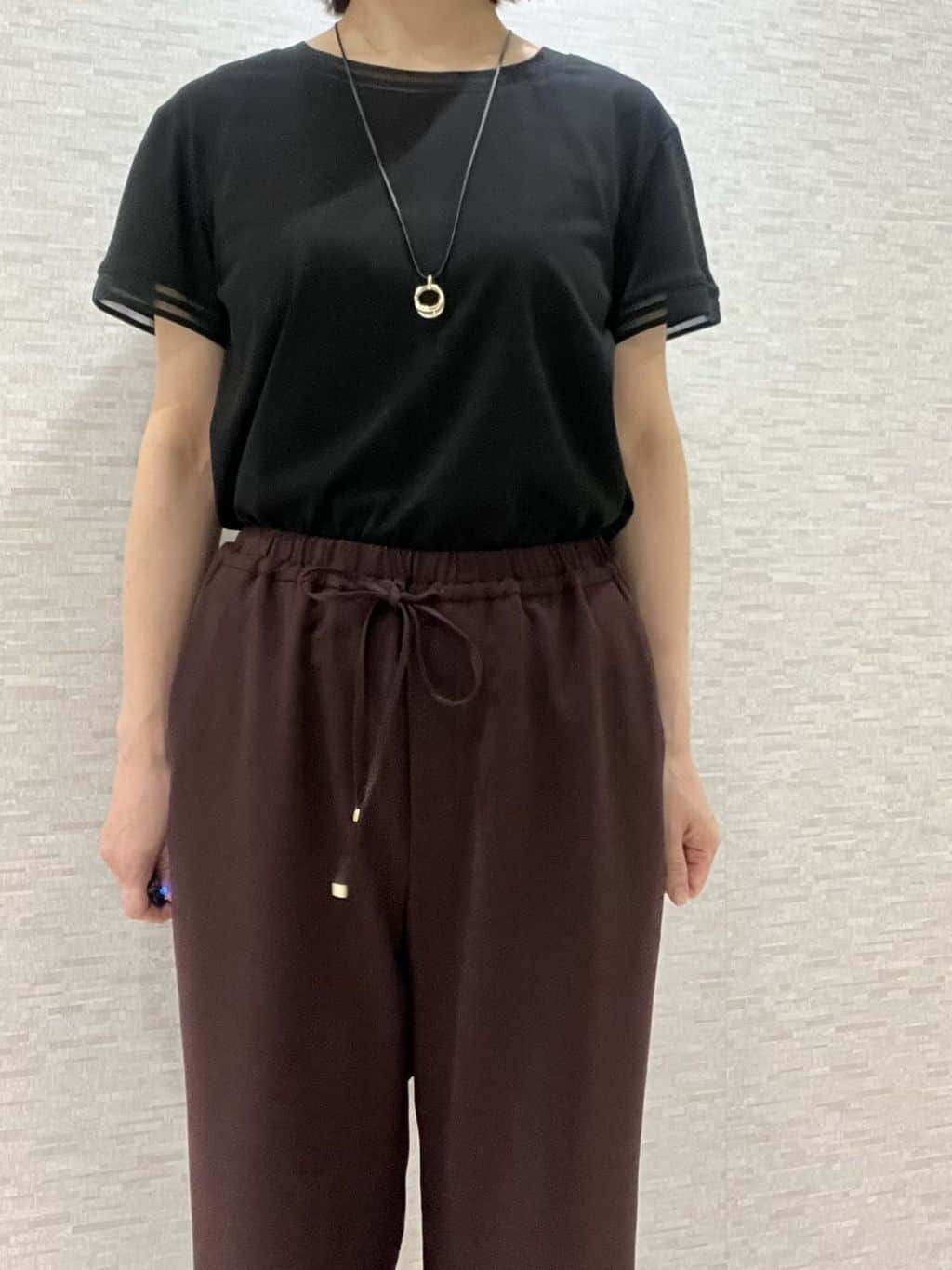 marikoさんの「Reflect｜【インナーにおすすめ◎】シアーネックデザインプルオーバー」を使ったコーディネート