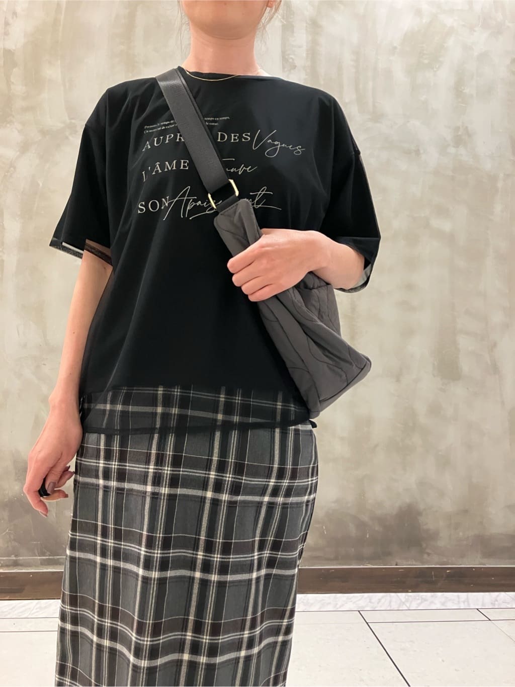 kozuさんの「grove｜ラフだけどおしゃれ　チュールレイヤードTシャツ」を使ったコーディネート