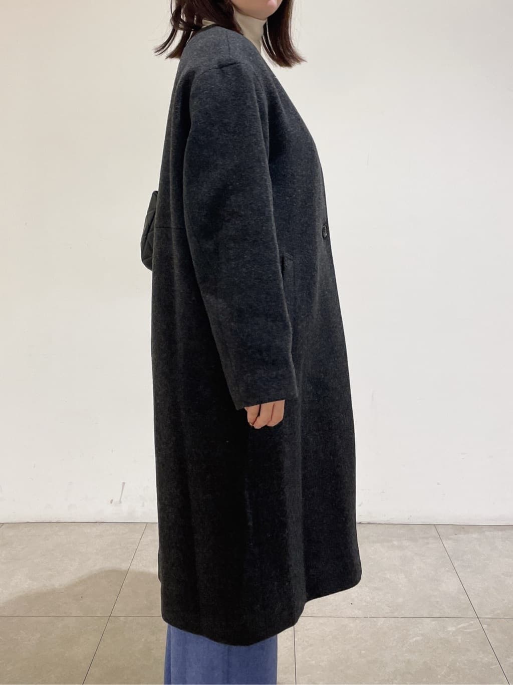 emikaさんの「INDIVI｜【軽量／ウール混】ライトフォルム ロングコート」を使ったコーディネート
