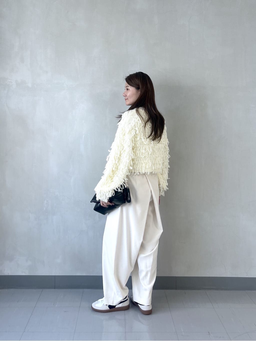 takaさんの「INDIVI｜クロップドループカーディガン」を使ったコーディネート