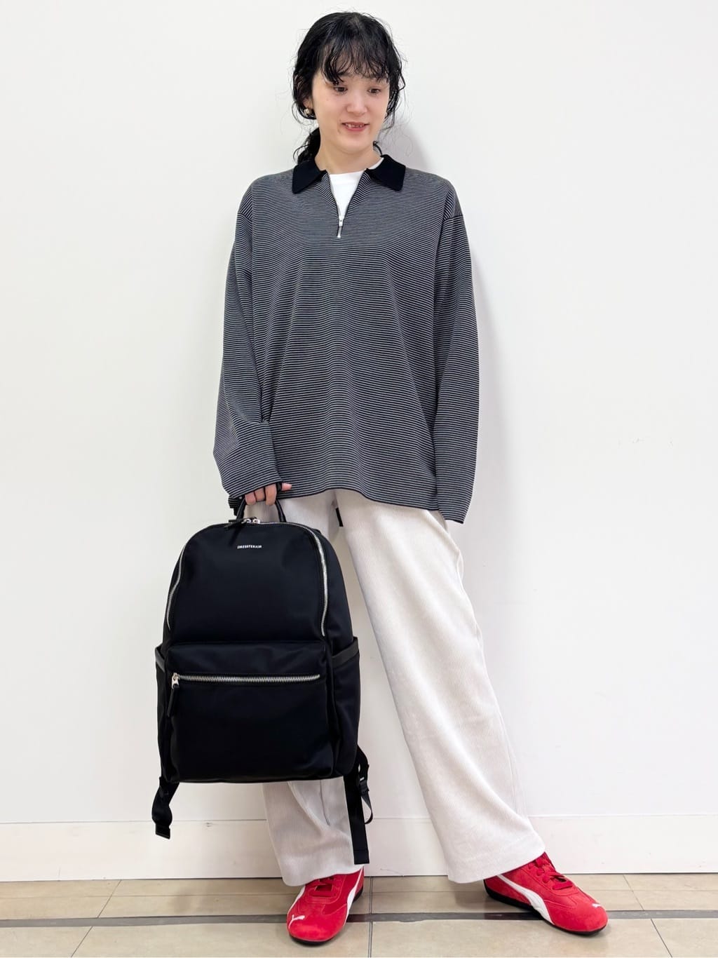YOKOTAさんの「DRESSTERIOR｜コーデュロイイージーワイドパンツ」を使ったコーディネート