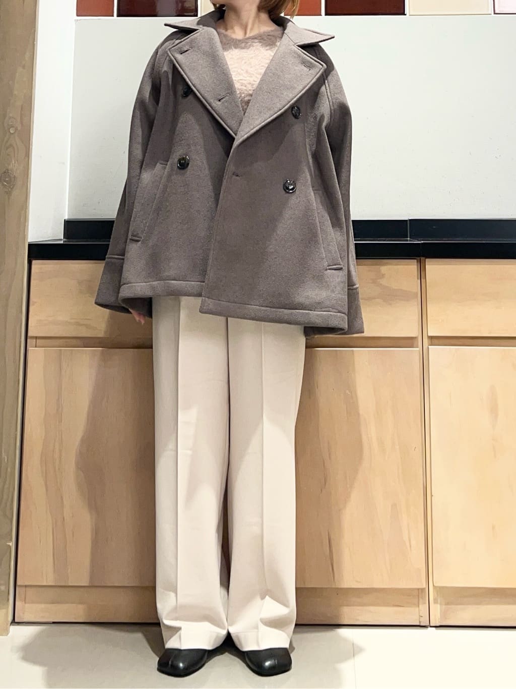 かのさんの「THE SHOP TK｜【華やかで柔らか】ふわふわフェザーニット/洗える・前後2WAY」を使ったコーディネート
