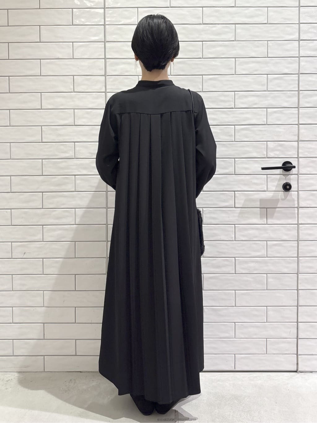 ayumiさんの「OPAQUE.CLIP｜バックプリーツワンピース【洗濯機OK】」を使ったコーディネート
