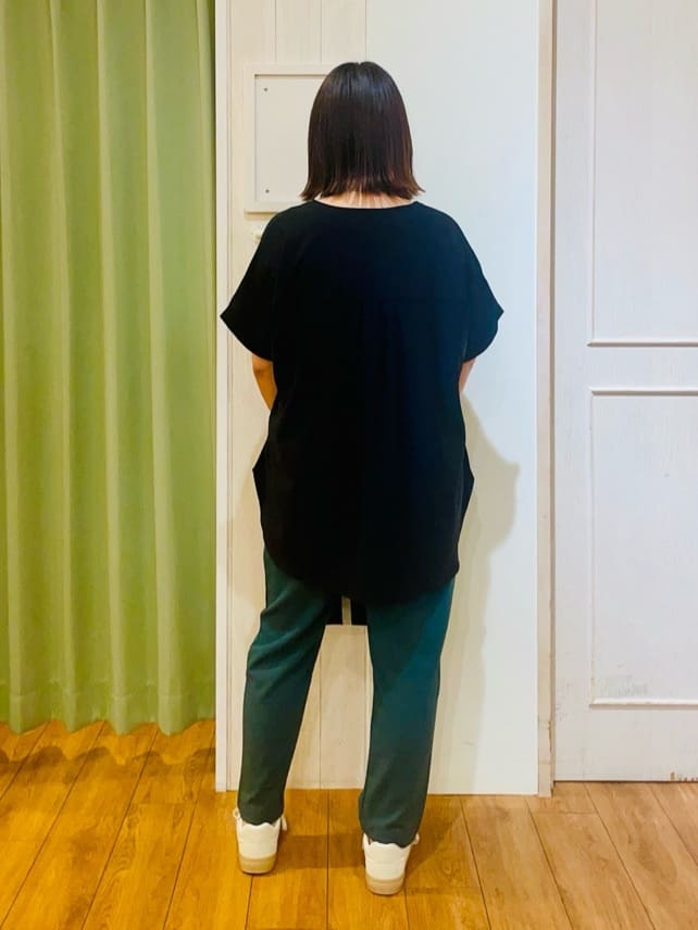 kumaさんの「SHOO･LA･RUE｜【S-LL】さらりとしたタッチが上品見え ワンボタンデザイン トップス」を使ったコーディネート