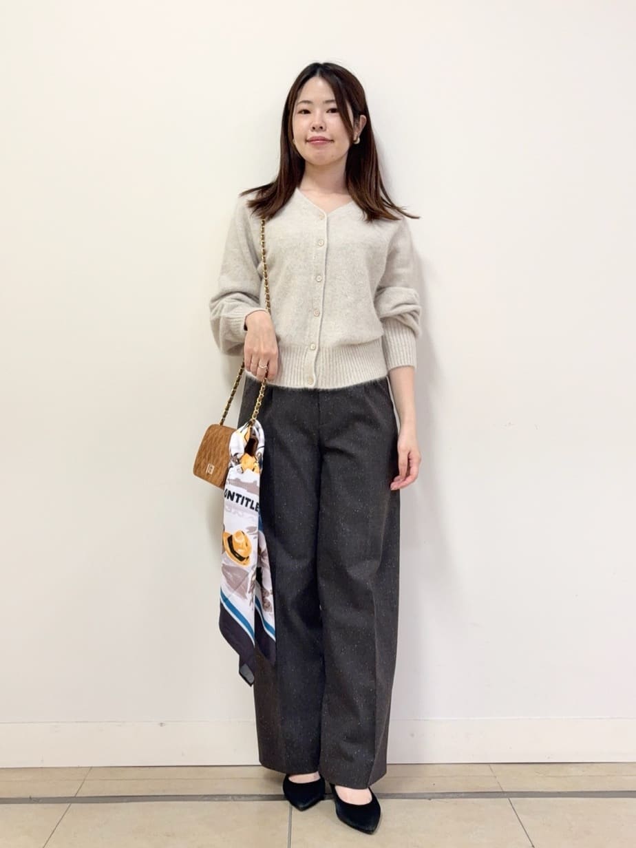 asamiさんの「UNTITLED｜【ふわふわニット/前後2WAY】フォックスカシミヤカーディガン」を使ったコーディネート