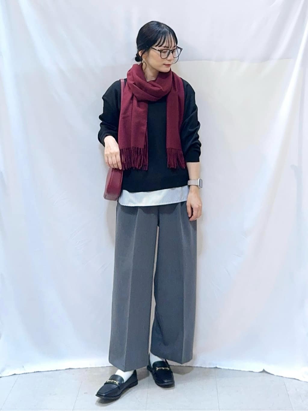 𝐇𝐢𝐫𝐨𝐦𝐢さんの「SHOO･LA･RUE｜【洗濯機可/S-LL】すっきり上品きれい見え タックワイドパンツ」を使ったコーディネート