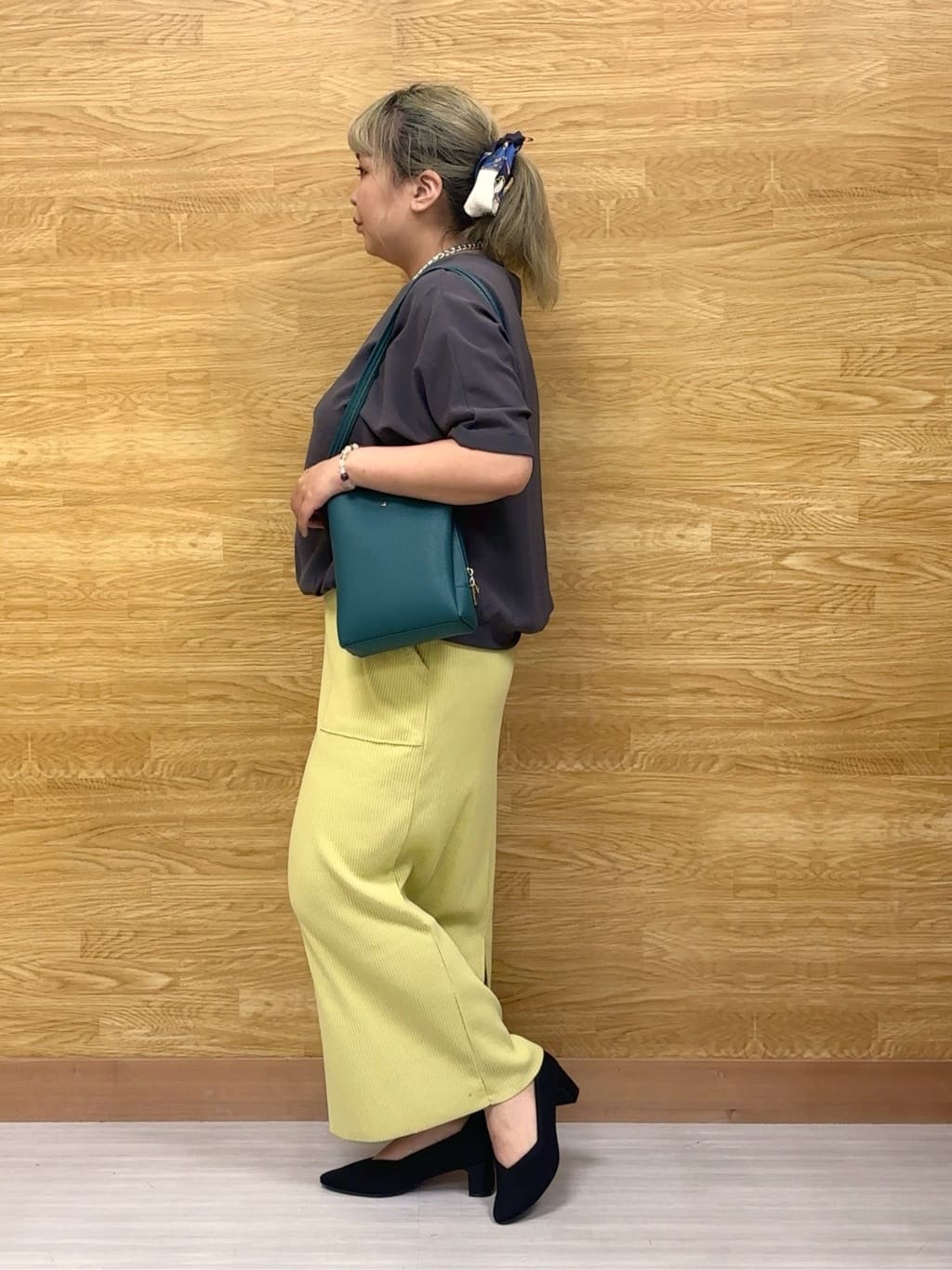 ぁむさんの「SHOO･LA･RUE｜【洗濯後しわになりにくい】さらっとタッチの 5分袖ドルマンブラウス」を使ったコーディネート