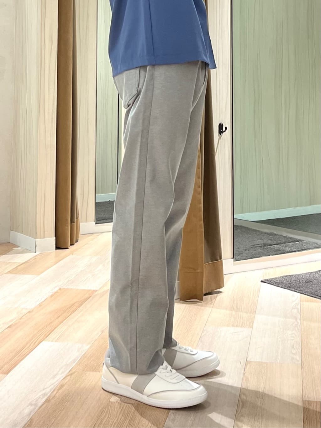 URAさんの「TAKEO KIKUCHI｜【Made in JAPAN】播州織 ストレッチ パンツ」を使ったコーディネート