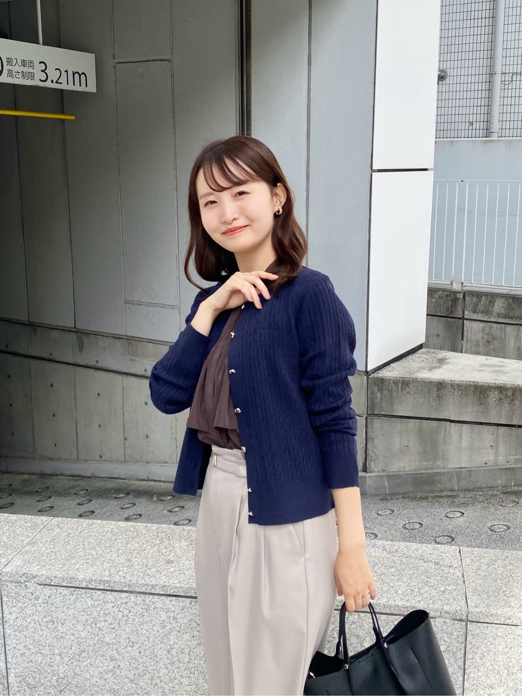 みさかさんの「index｜クルーネックケーブルカーディガン【洗濯機OK】」を使ったコーディネート