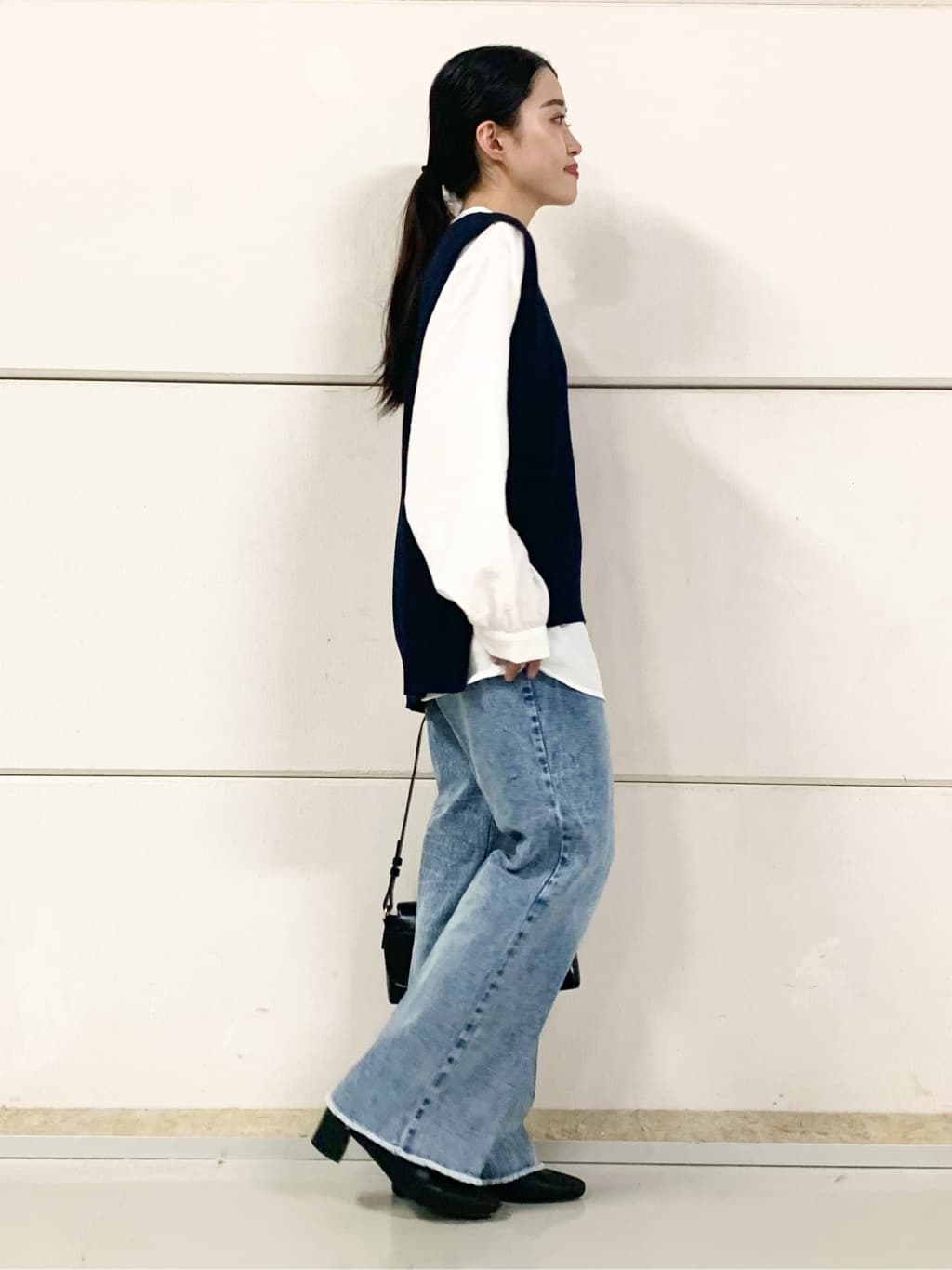 sahoさんの「THE SHOP TK｜【春まで着られる】ニットベスト＆ブラウスセット/洗濯機OK」を使ったコーディネート