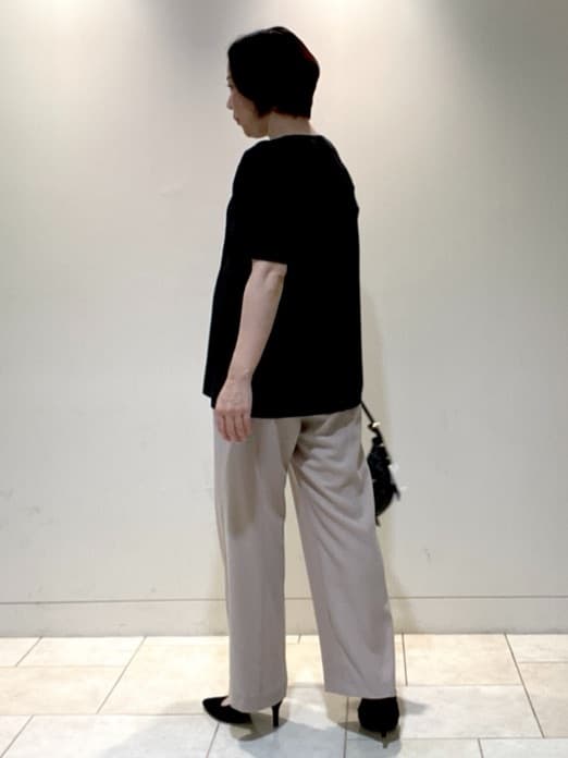 フミさんの「Reflect｜【すっきり見え！長め丈】ピンタックデザインチュニックブラウス」を使ったコーディネート