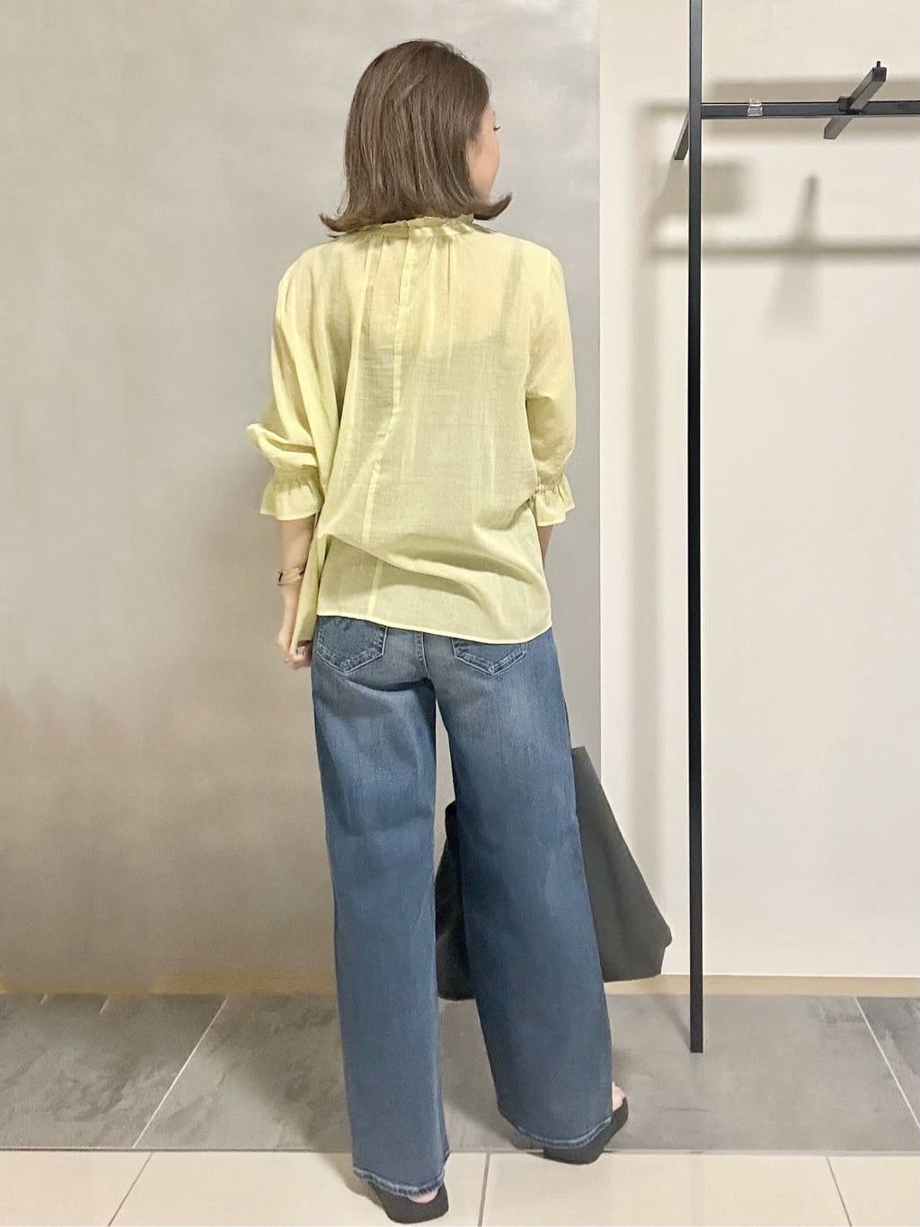 MAIさんの「INDIVI｜【洗える/コットン】ピンタックシアーブラウス」を使ったコーディネート