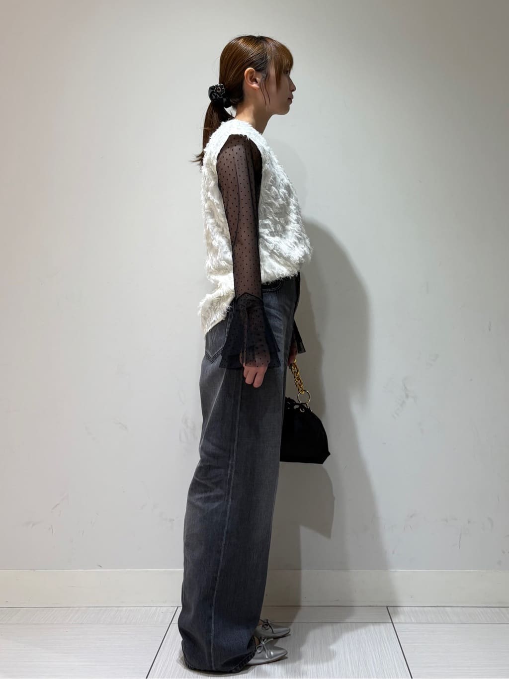 やなぎさんの「DRESSTERIOR｜【洗える/シアー素材】シアードットベルスリーブカットソー」を使ったコーディネート
