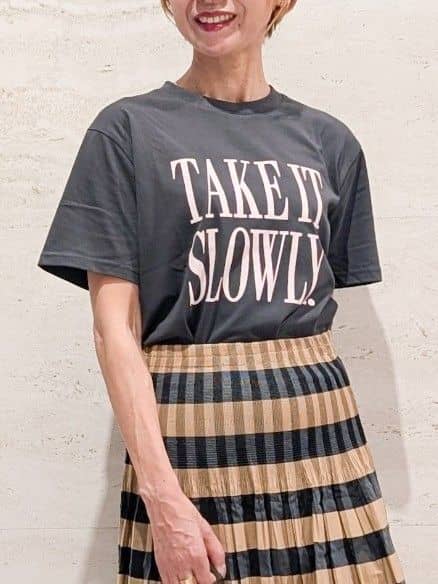 kemyさんの「OPAQUE.CLIP｜ロゴプリントTシャツ【洗濯機洗い可】」を使ったコーディネート