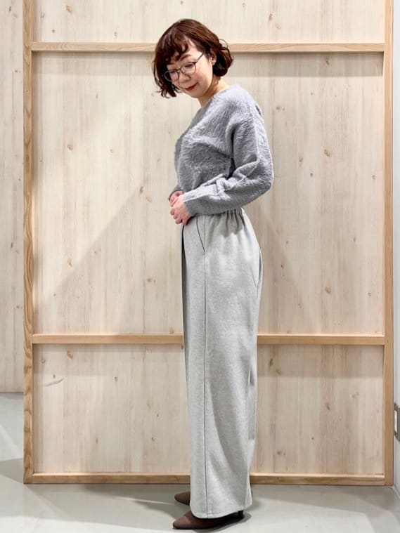 nakoさんの「THE SHOP TK｜【華やかで柔らか】ふわふわフェザーニット/洗える・前後2WAY」を使ったコーディネート