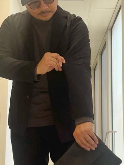 MAKOTO AIさんの「TAKEO KIKUCHI｜【JUST ONE LAYER】ダウンファブリック テーラード ジャケット」を使ったコーディネート