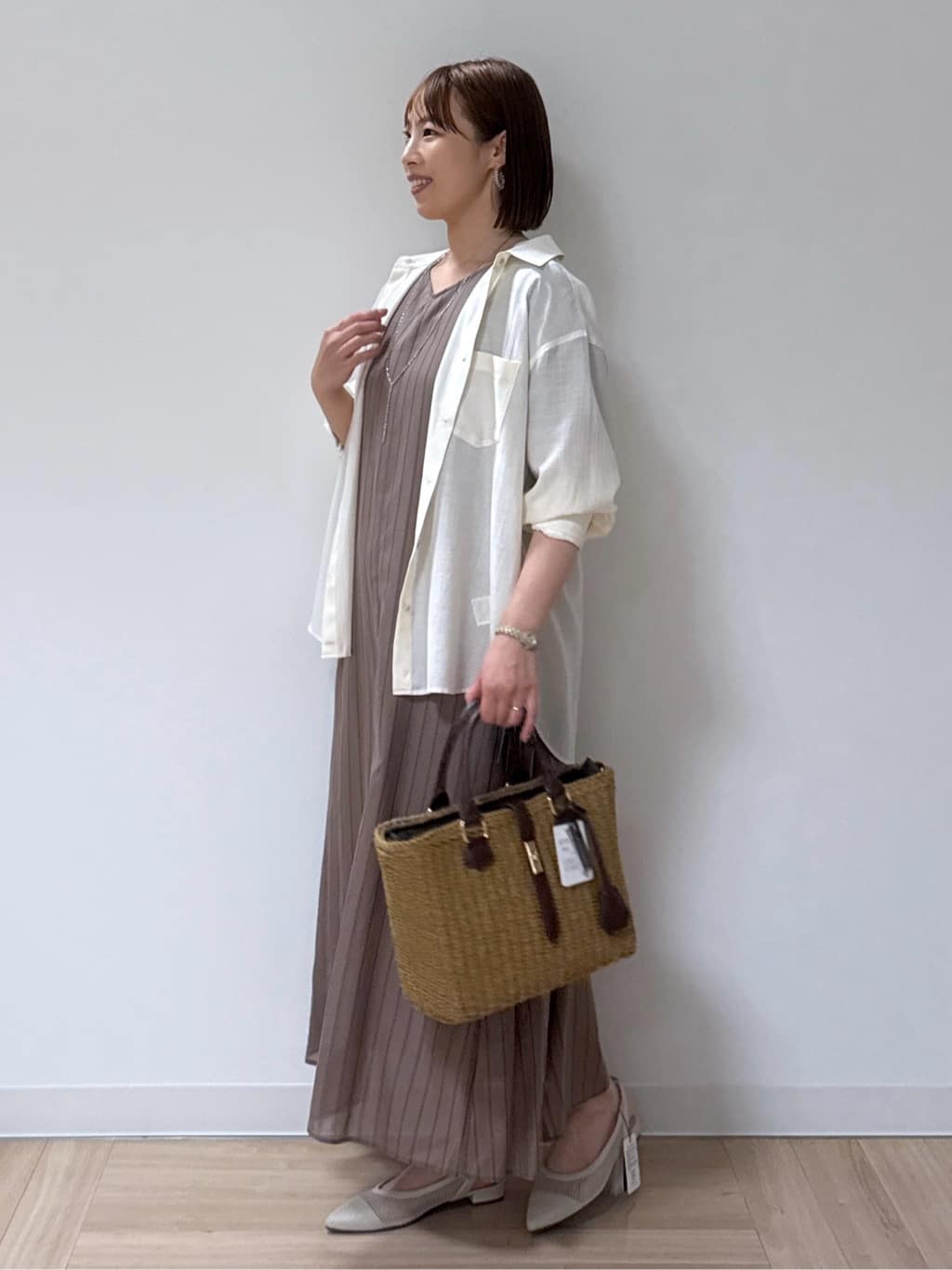 amiさんの「Reflect｜◆【マシンウォッシュ可】3WAYシアーシャツブラウス」を使ったコーディネート