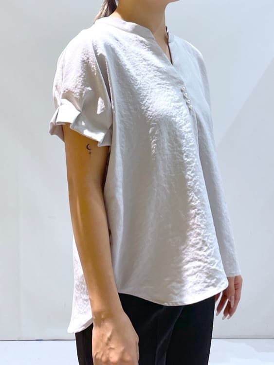 manaさんの「OPAQUE.CLIP｜《7色展開／XS-LLサイズ》タックスリーブスキッパーブラウス【洗濯機洗い可／吸水速乾／抗ピル／防シ」を使ったコーディネート