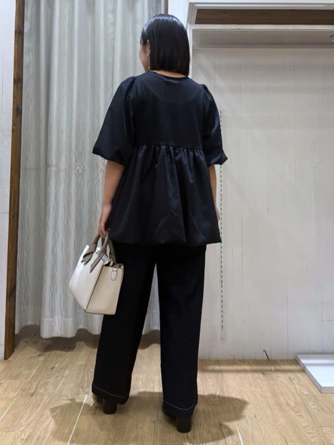 chさんの「THE SHOP TK｜バルーンスリーブペプラムチュニック【洗える】」を使ったコーディネート
