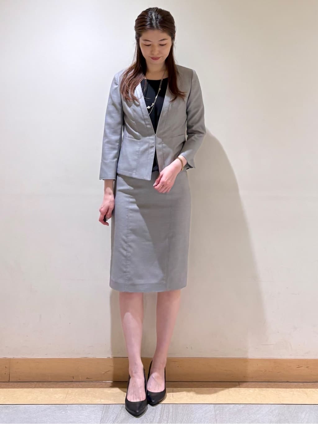 sakiさんの「COUP DE CHANCE｜【洗える／日本製】フロントタック半袖ブラウス」を使ったコーディネート