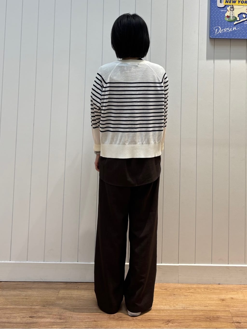 OKADAさんの「Dessin｜【洗える】キーネックカーディガン」を使ったコーディネート