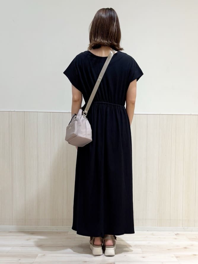 maasaさんの「SHOO･LA･RUE｜【前後2WAY】さらりと大人上品に 楊柳フレンチワンピース」を使ったコーディネート