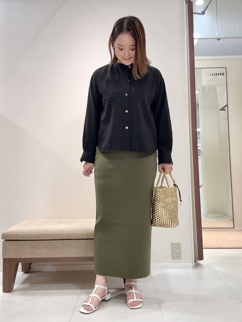 YUIさんの「UNTITLED｜【秋も着られる/セットアップ可】リラククールシャツ」を使ったコーディネート