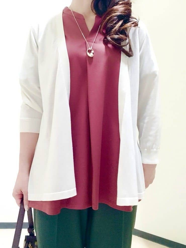花さんの「Reflect｜【すっきり見え！長め丈／マシンウォッシュ可】スキッパーネックジャージトップス」を使ったコーディネート