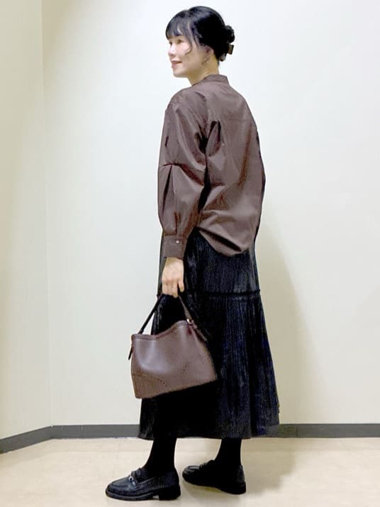  beni_gingerさんの「Reflect｜【さらっと一枚で決まる／重ね着にもおすすめ◎】タックスリーブシャツブラウス」を使ったコーディネート
