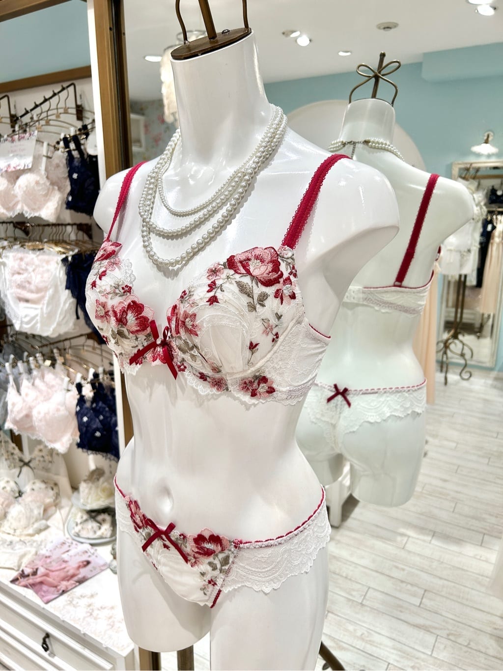 ichiさんの「Risa Magli｜サリー ブラジャー （D-F） ＜V Make Type＞」を使ったコーディネート